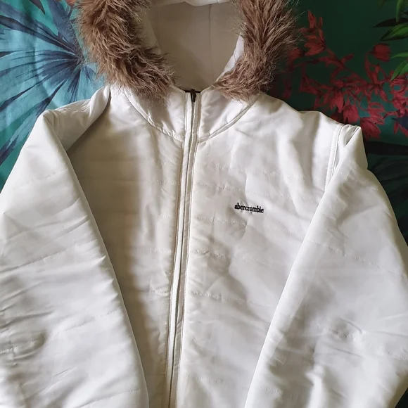 White Puffer Jacket with Faux Fur Hood - Picture 3 of 8